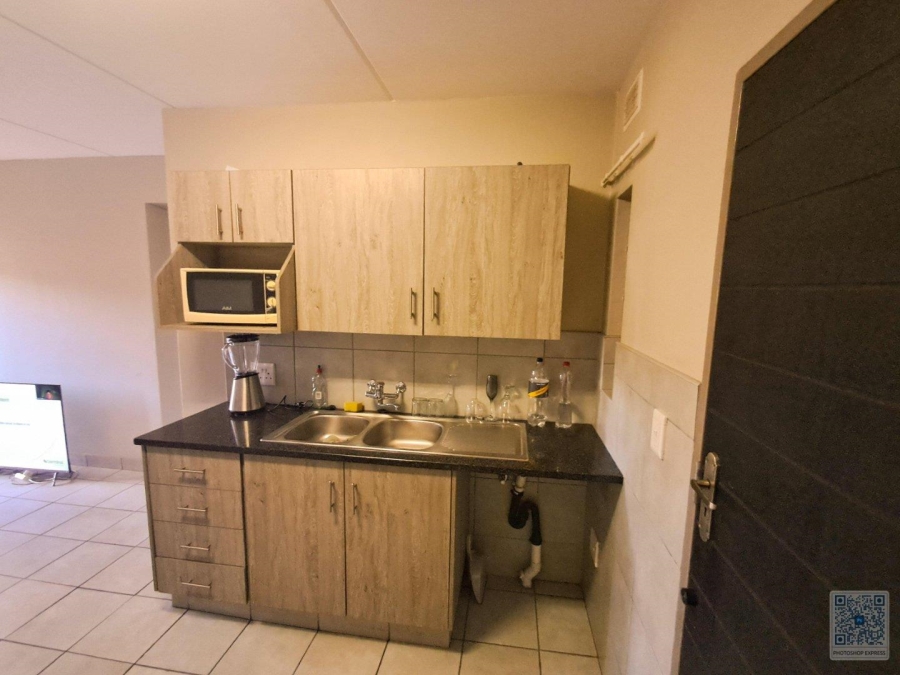 2 Bedroom Property for Sale in Heuweloord Gauteng