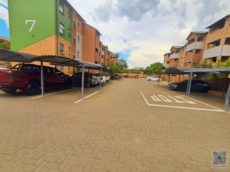 2 Bedroom Property for Sale in Heuweloord Gauteng