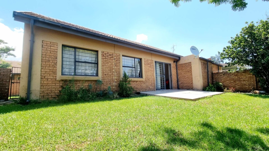 2 Bedroom Property for Sale in Equestria Gauteng