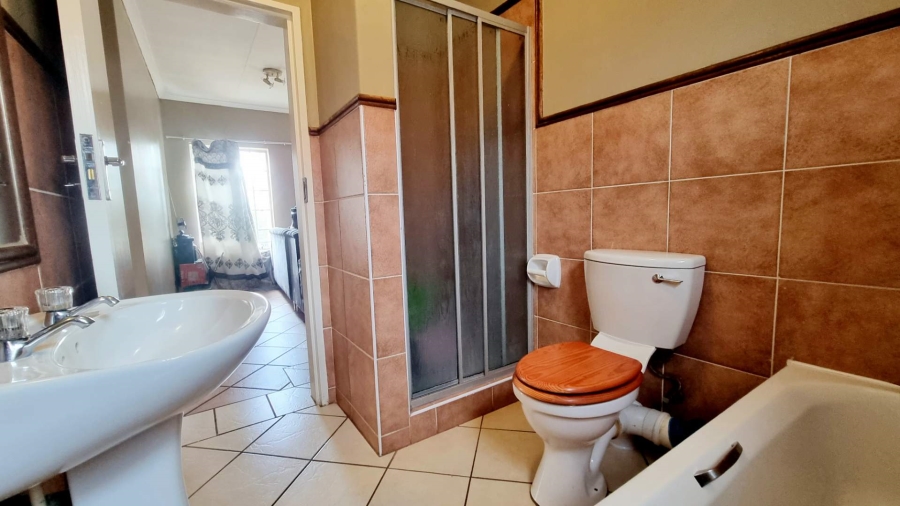 2 Bedroom Property for Sale in Mooikloof Ridge Gauteng