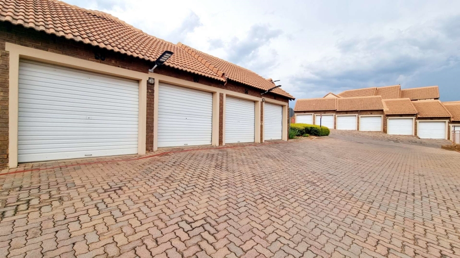 2 Bedroom Property for Sale in Mooikloof Ridge Gauteng