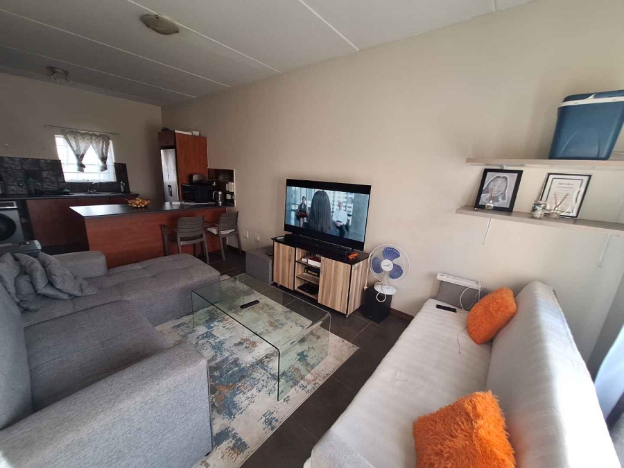 To Let 1 Bedroom Property for Rent in Sundowner Gauteng