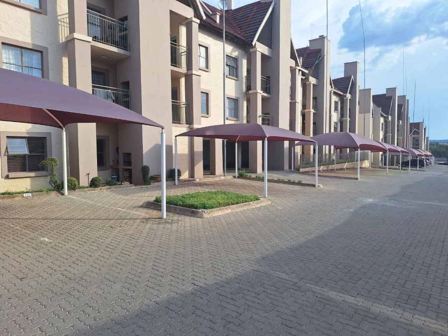 To Let 1 Bedroom Property for Rent in Sundowner Gauteng