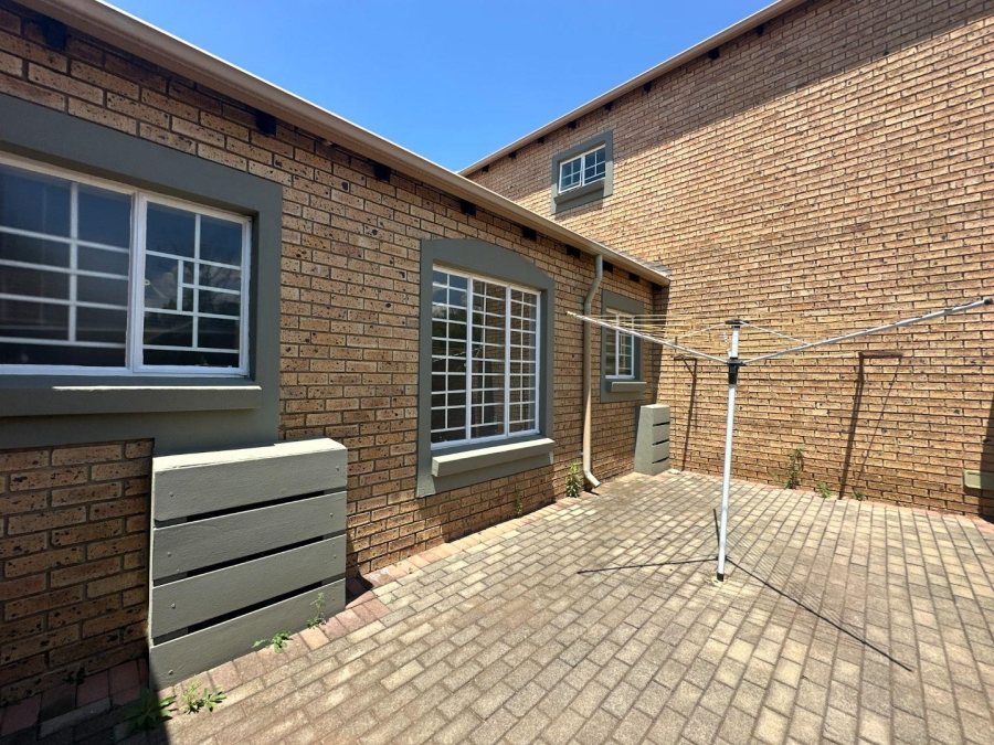 To Let 3 Bedroom Property for Rent in Equestria Gauteng