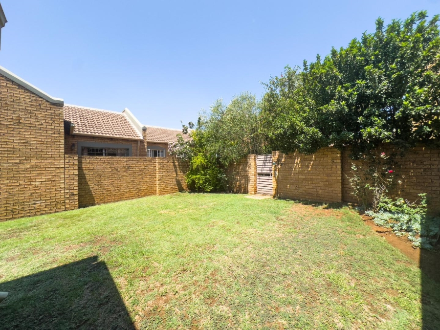 To Let 3 Bedroom Property for Rent in Equestria Gauteng