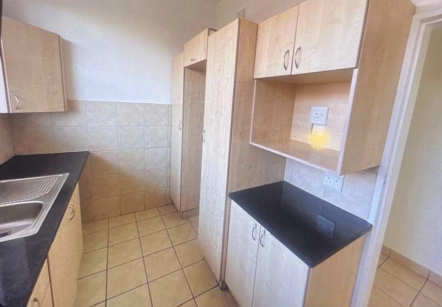 To Let 2 Bedroom Property for Rent in Highlands Gauteng