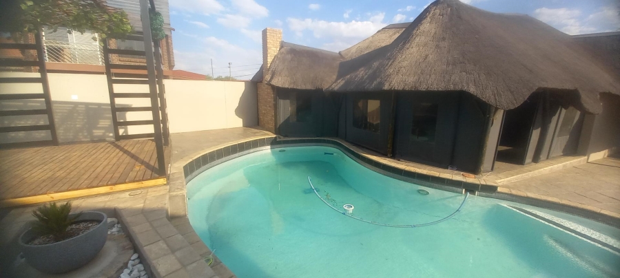 4 Bedroom Property for Sale in Sunward Park Gauteng