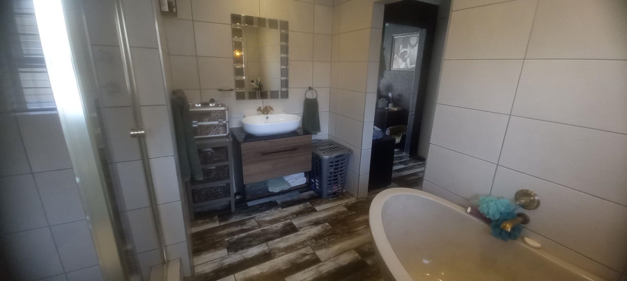 4 Bedroom Property for Sale in Sunward Park Gauteng