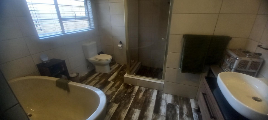 4 Bedroom Property for Sale in Sunward Park Gauteng