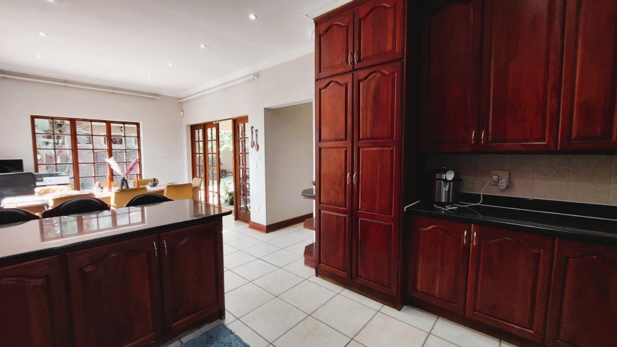 To Let 4 Bedroom Property for Rent in Fourways Gauteng