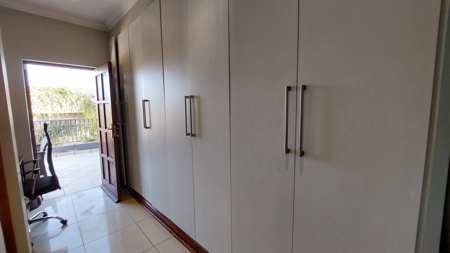 To Let 4 Bedroom Property for Rent in Fourways Gauteng