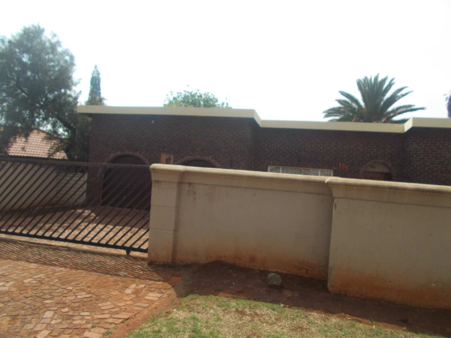 4 Bedroom Property for Sale in Dawn Park Gauteng