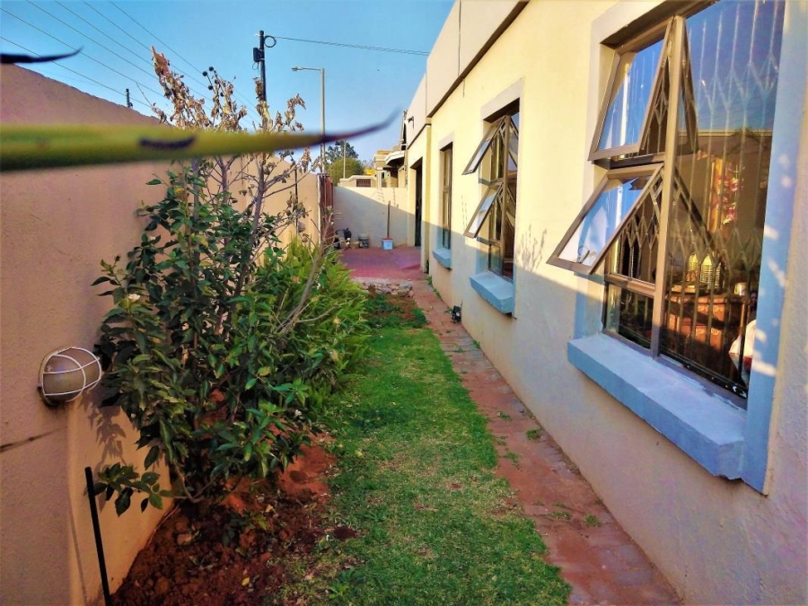 3 Bedroom Property for Sale in Vosloorus Gauteng