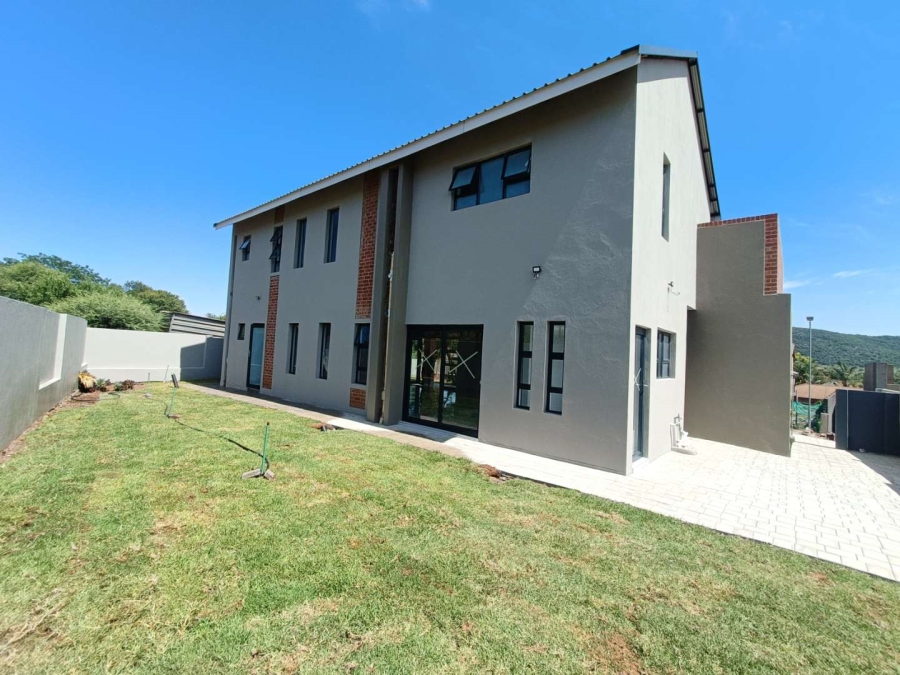 3 Bedroom Property for Sale in Eldoraigne Gauteng