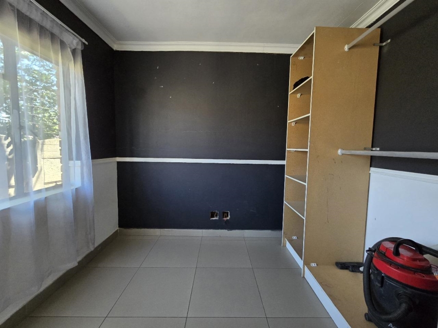 3 Bedroom Property for Sale in General Albertspark Gauteng