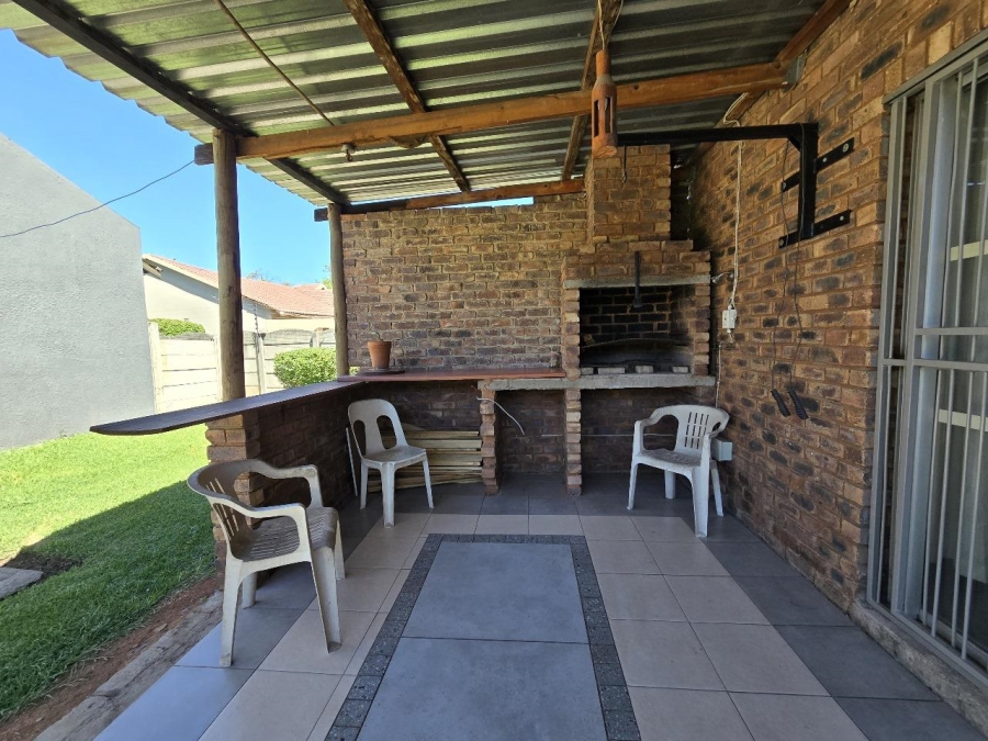 3 Bedroom Property for Sale in General Albertspark Gauteng