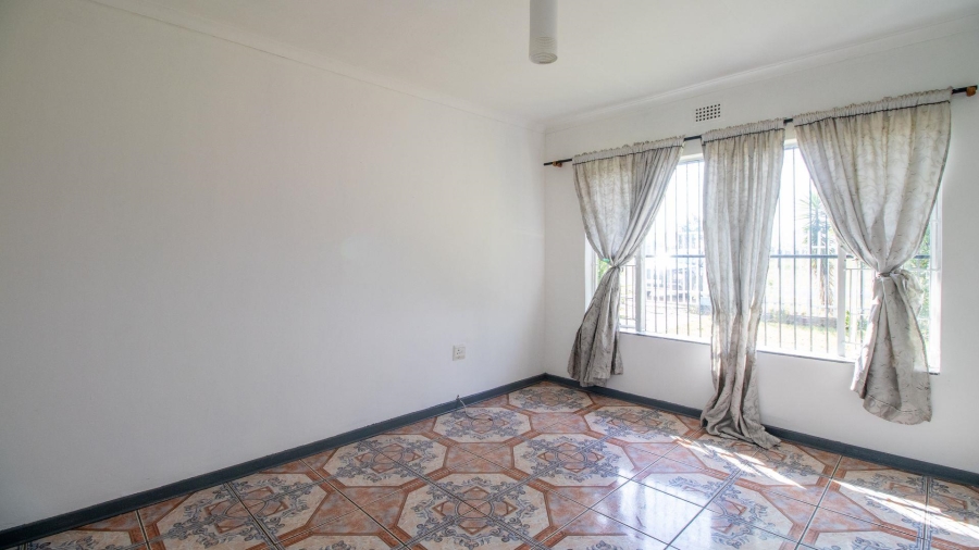 3 Bedroom Property for Sale in Mackenzie Park Gauteng