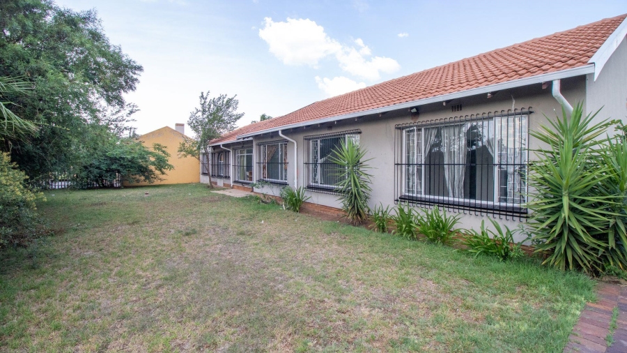 3 Bedroom Property for Sale in Mackenzie Park Gauteng