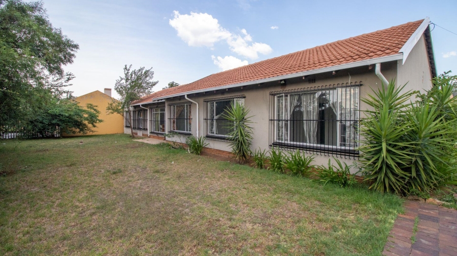 3 Bedroom Property for Sale in Mackenzie Park Gauteng