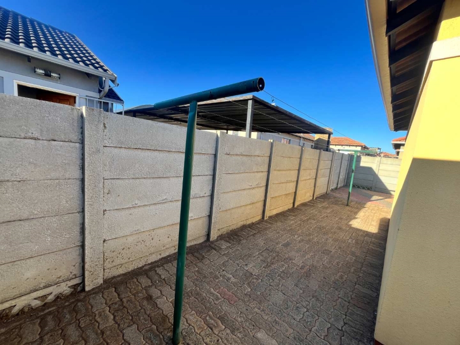 3 Bedroom Property for Sale in Albertsdal Gauteng