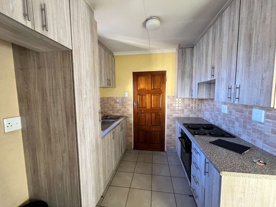 3 Bedroom Property for Sale in Albertsdal Gauteng