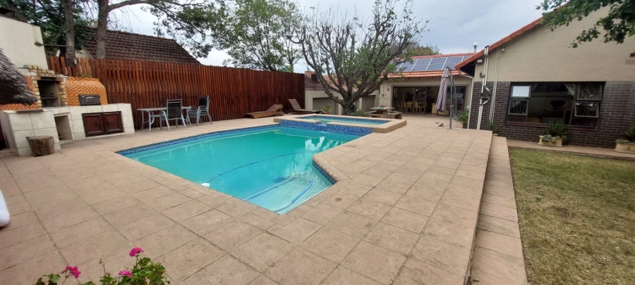 4 Bedroom Property for Sale in Lambton Gauteng