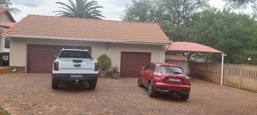 4 Bedroom Property for Sale in Lambton Gauteng