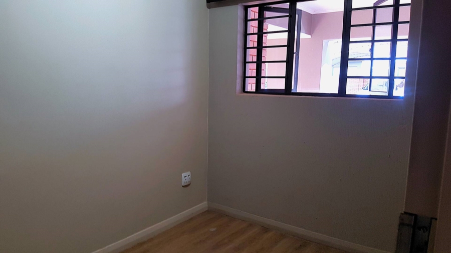 2 Bedroom Property for Sale in Roodeplaat Gauteng