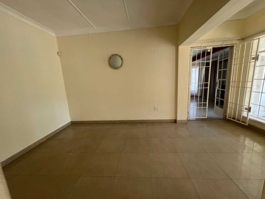 To Let 3 Bedroom Property for Rent in Bryanston Gauteng