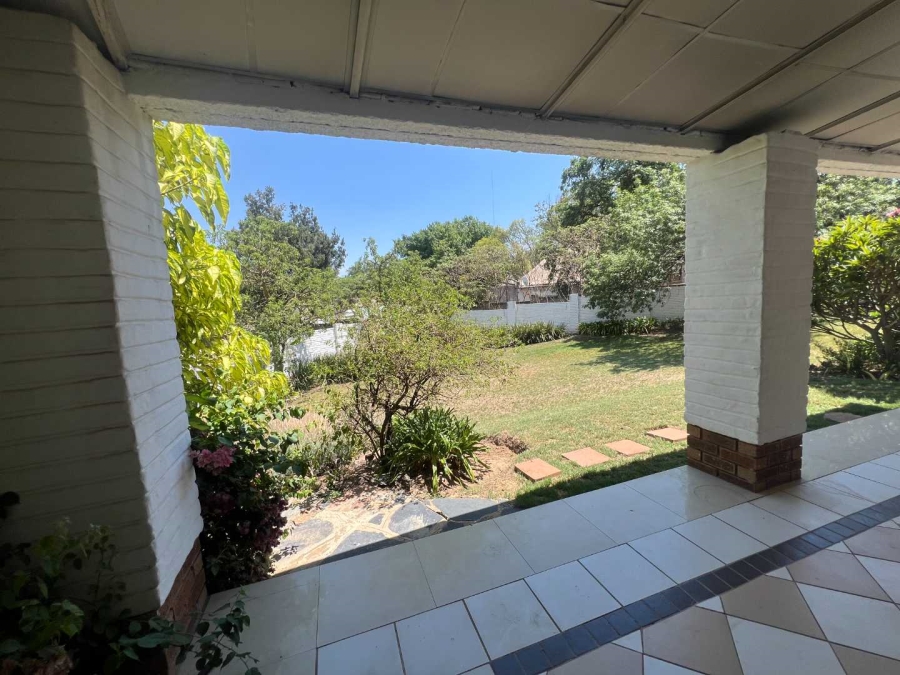 To Let 3 Bedroom Property for Rent in Bryanston Gauteng