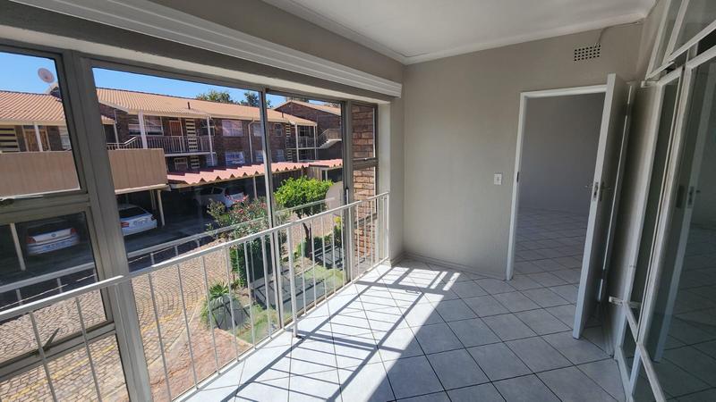 2 Bedroom Property for Sale in Brackendowns Gauteng