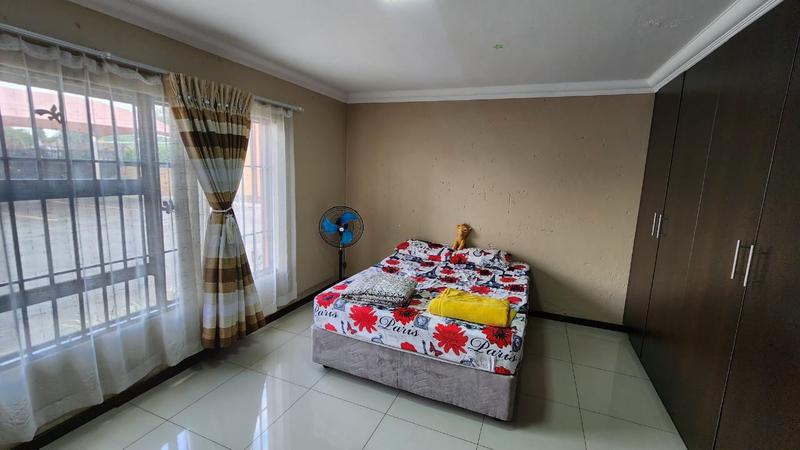 2 Bedroom Property for Sale in Brackendowns Gauteng