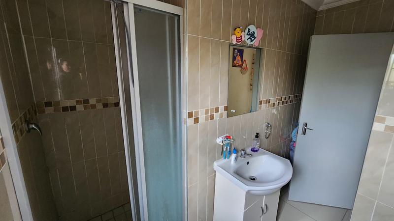 2 Bedroom Property for Sale in Brackendowns Gauteng