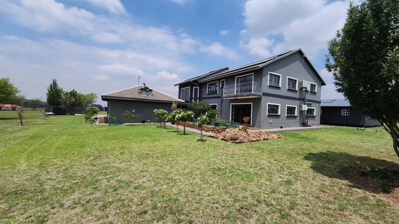 6 Bedroom Property for Sale in Blue Saddle Ranches Gauteng