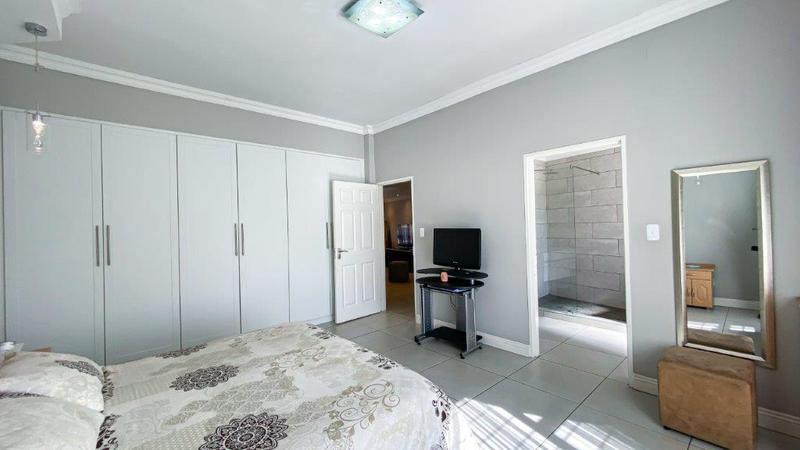 3 Bedroom Property for Sale in Brackenhurst Gauteng