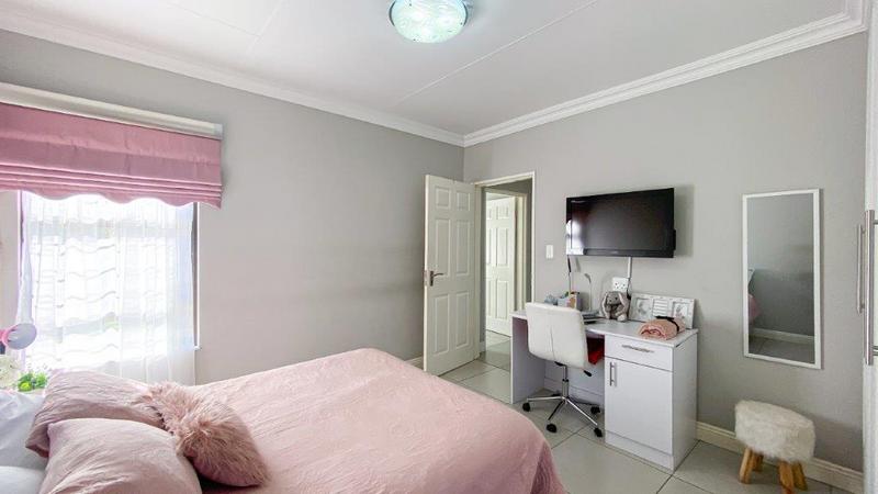 3 Bedroom Property for Sale in Brackenhurst Gauteng