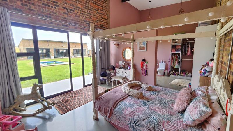 4 Bedroom Property for Sale in Blue Saddle Ranches Gauteng