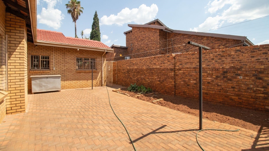 4 Bedroom Property for Sale in Bakerton Gauteng