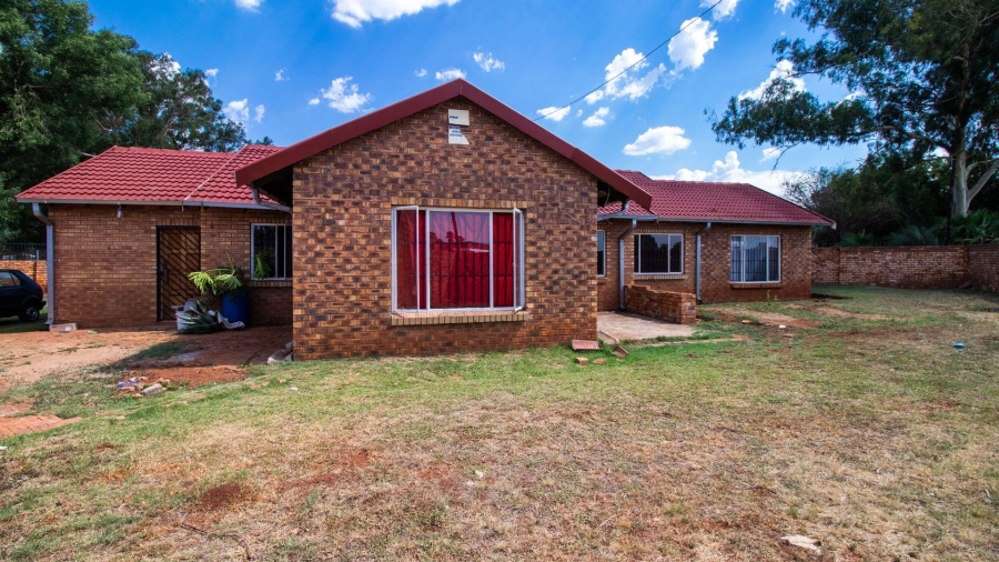 4 Bedroom Property for Sale in Bakerton Gauteng