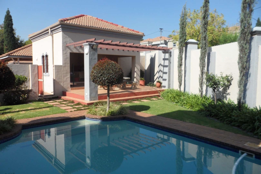 To Let 2 Bedroom Property for Rent in Melrose Estate Gauteng