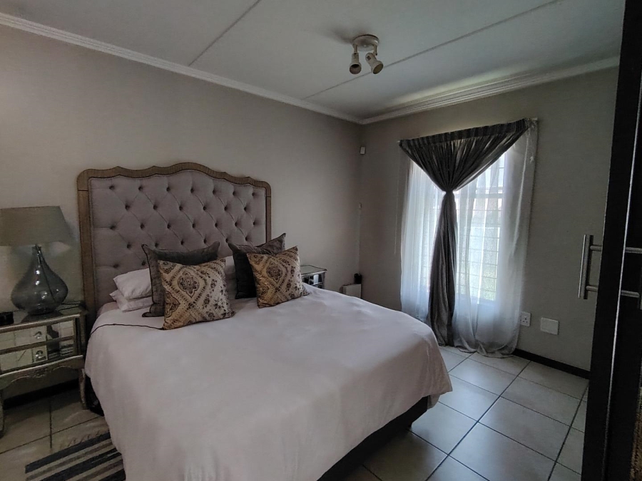 To Let 1 Bedroom Property for Rent in Kosmosdal Gauteng