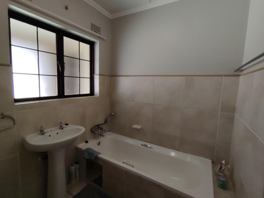 To Let 1 Bedroom Property for Rent in Kosmosdal Gauteng