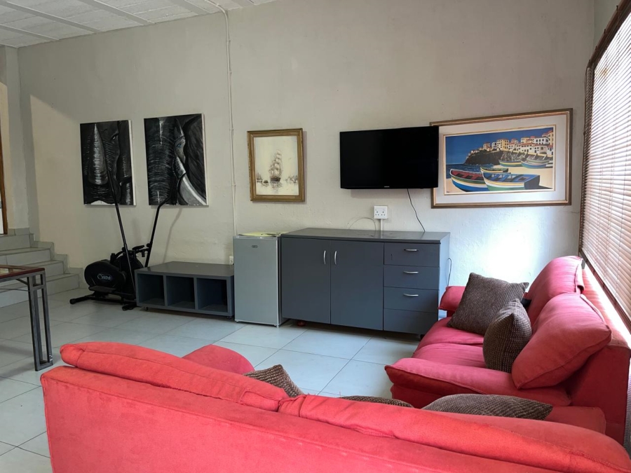 To Let 1 Bedroom Property for Rent in Fontainebleau Gauteng