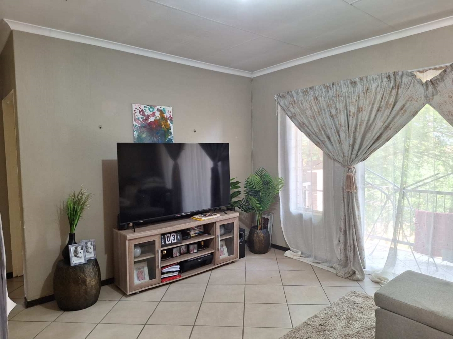 To Let 2 Bedroom Property for Rent in Wilgeheuwel Gauteng