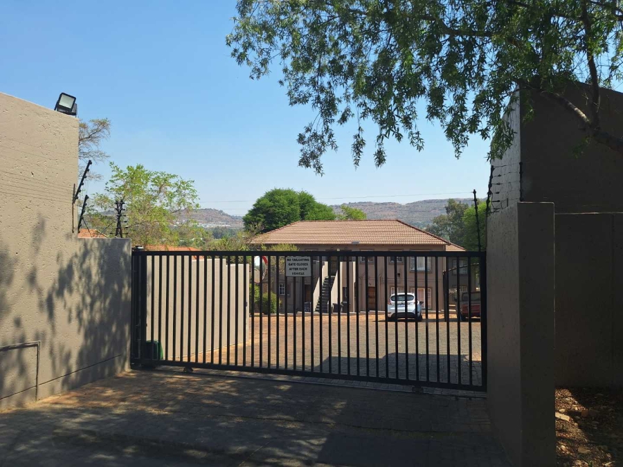 To Let 2 Bedroom Property for Rent in Wilgeheuwel Gauteng