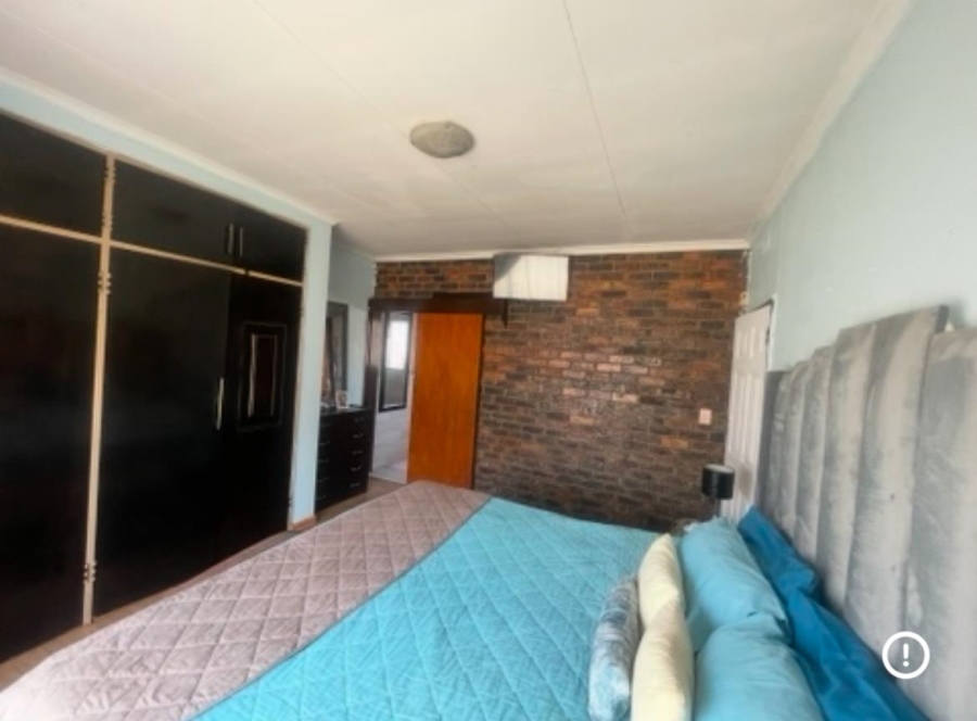 To Let 3 Bedroom Property for Rent in Klippoortjie A H Gauteng