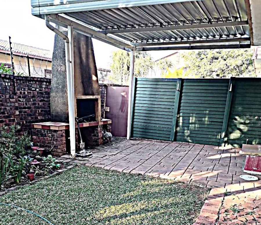 To Let 2 Bedroom Property for Rent in Gezina Gauteng