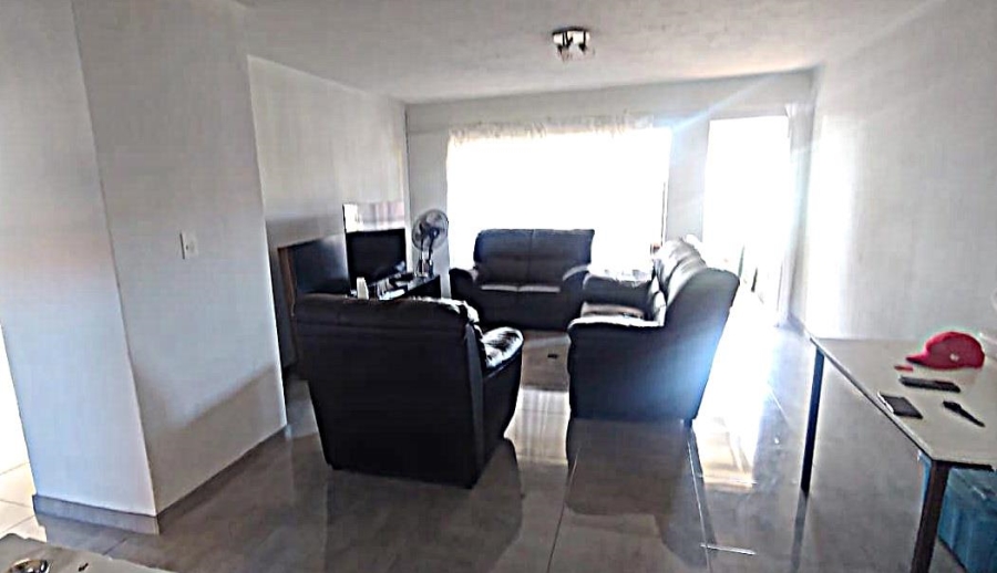 To Let 2 Bedroom Property for Rent in Gezina Gauteng