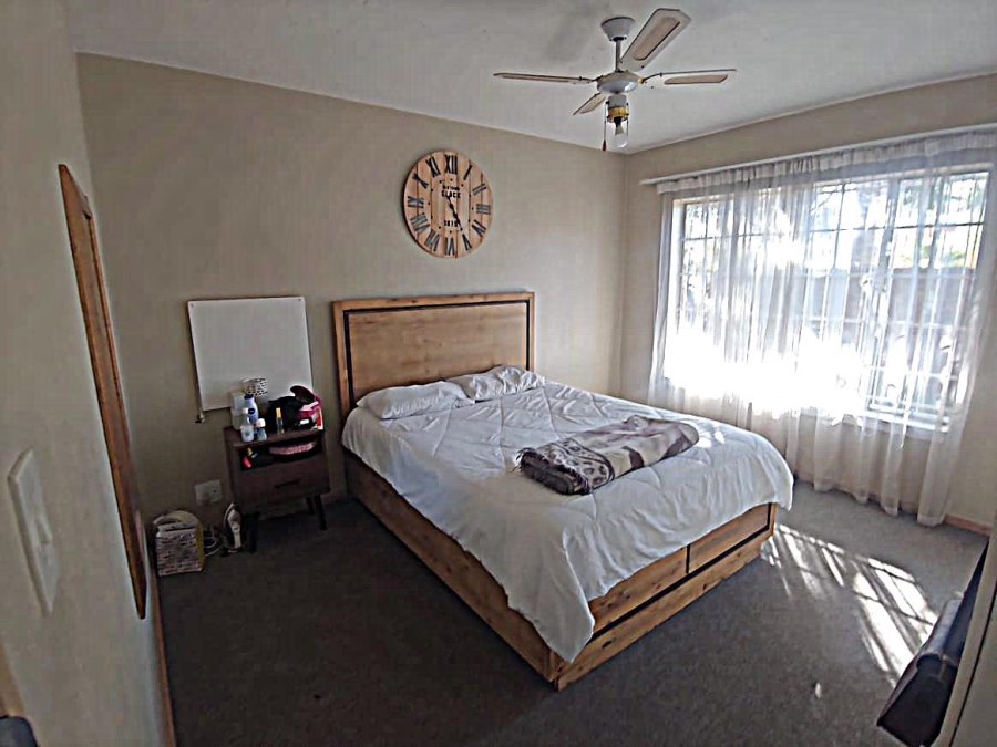 To Let 2 Bedroom Property for Rent in Gezina Gauteng