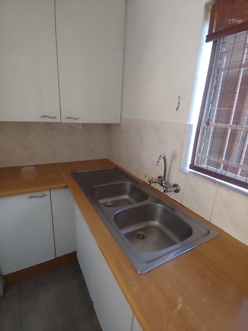 To Let 2 Bedroom Property for Rent in Gezina Gauteng